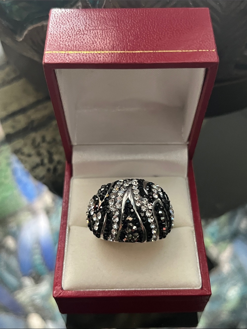 Black Crystal Dome Cocktail Ring - Unbranded